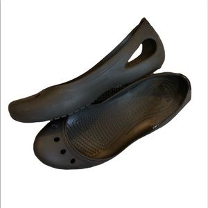 Crocs Kaydee black flats. Size 10W